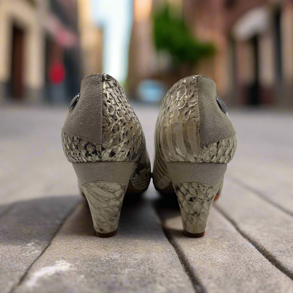 Salon - Gold/Cobra medium heel- last pairs 37 and 40