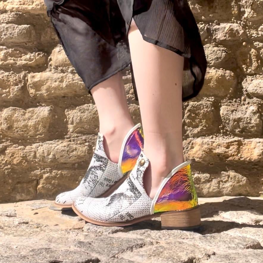 Zippette -White newspaper foil - Chanii B