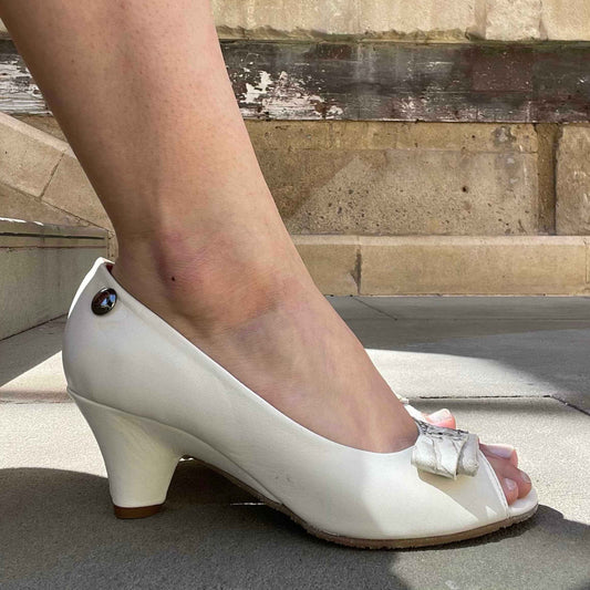 Frise - Ivory- open toe shoe- sizes 40 and 41 left!