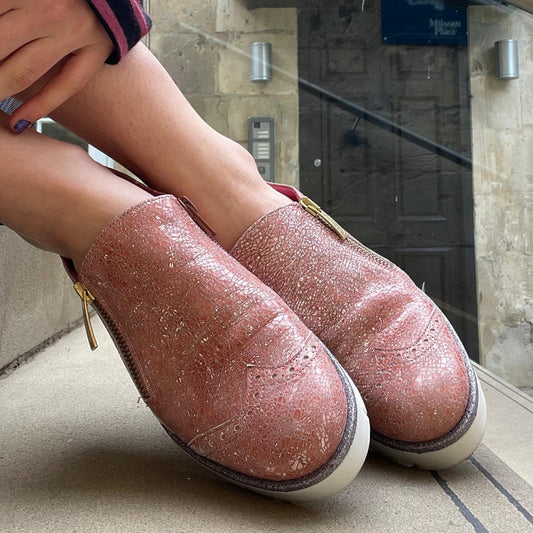 Zap- Pink crackle last pair 37 - Chanii B