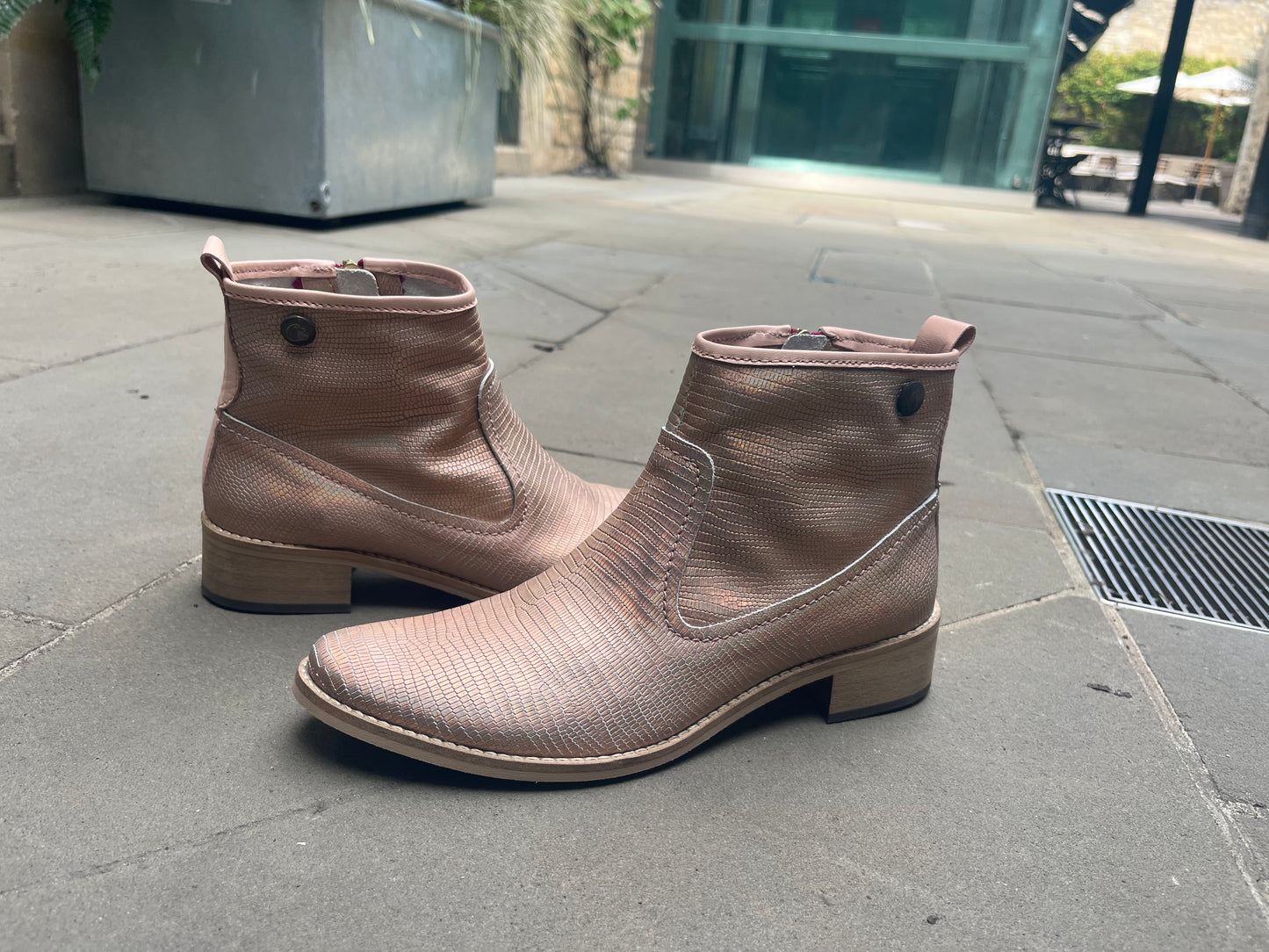 Zipp - Gold Iridescent - Chanii B