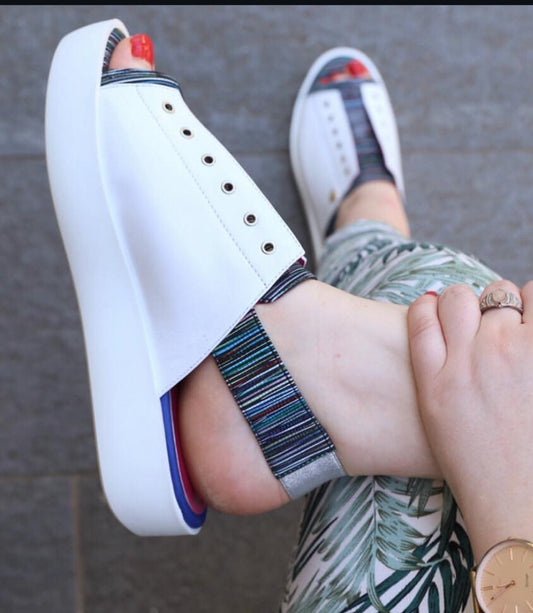 Venus - Black Stripe/White 37 and 40! - Chanii B