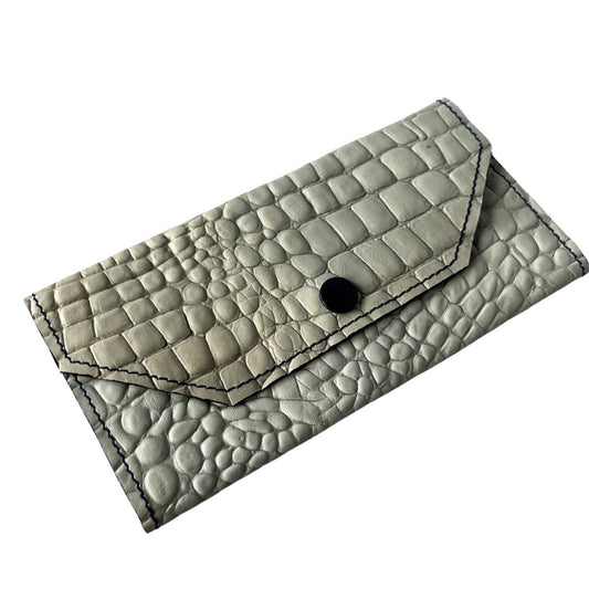 Folio- cream and navy wallet - Chanii B
