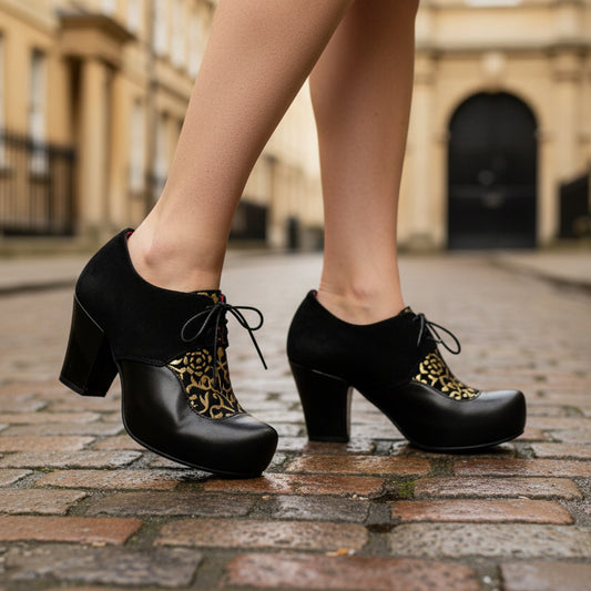 Bois - Black black scroll lace up - Chanii B