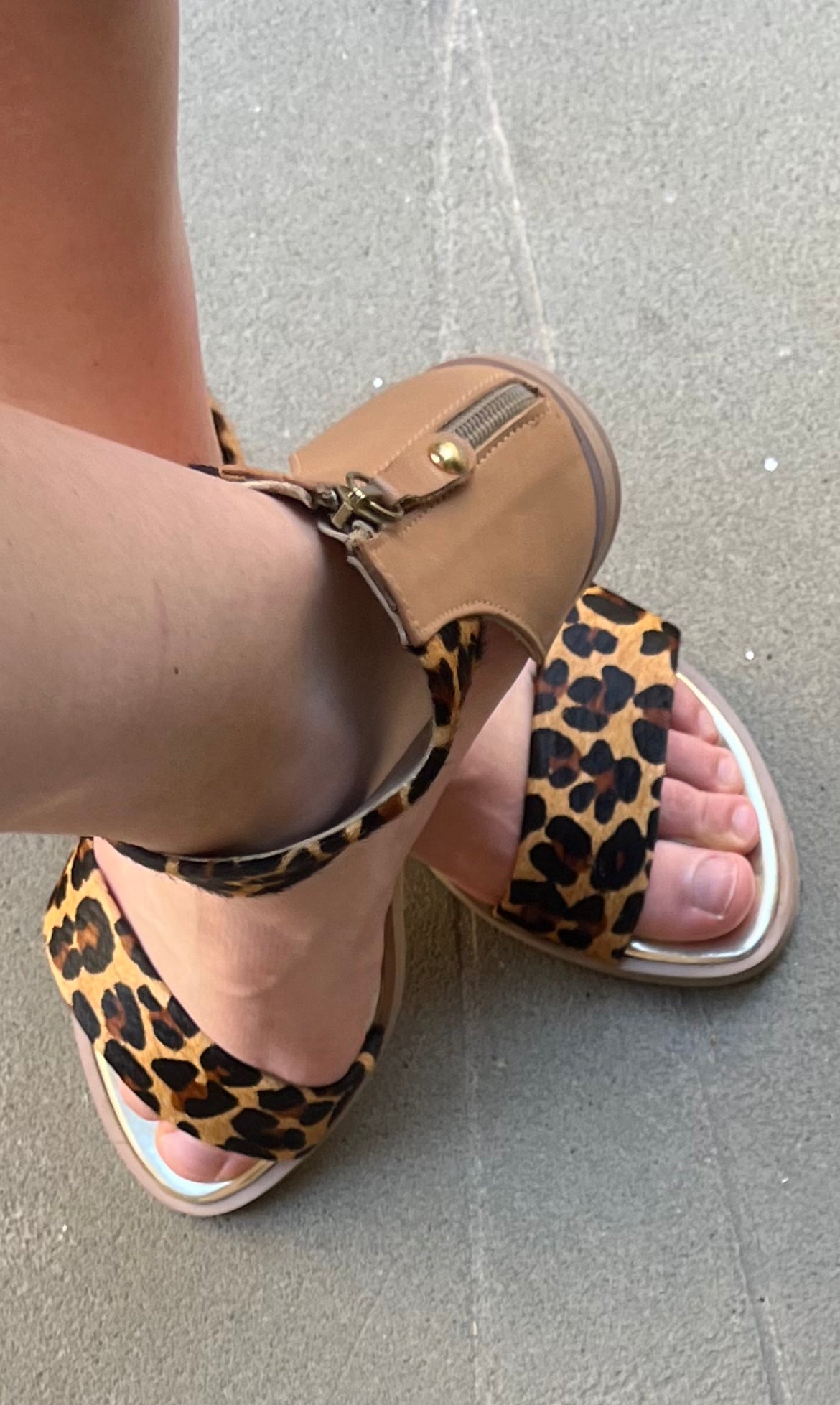 Marionette - Leopard flat sandal- 35, 37 and 40! - Chanii B