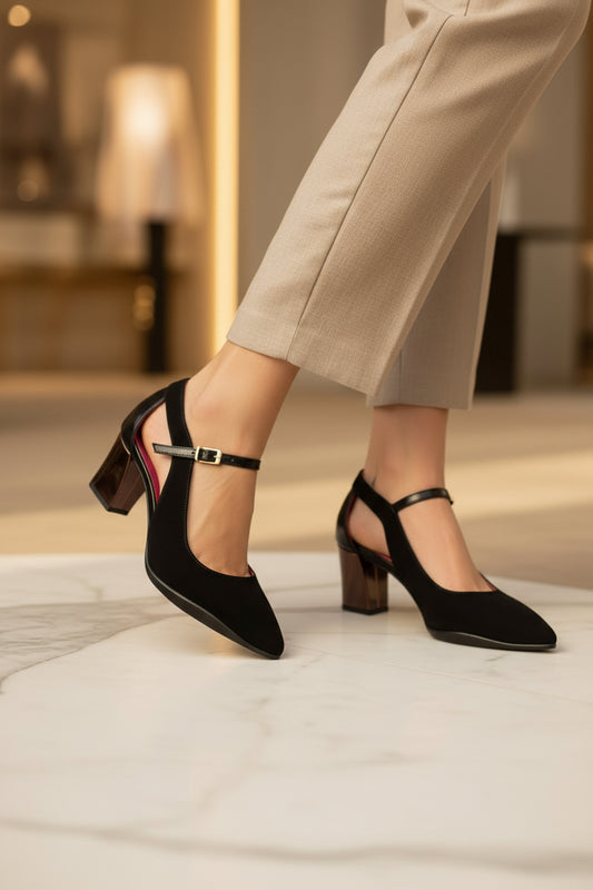 La La - black and bronze low heel