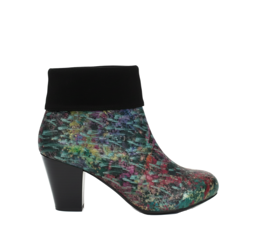 Mais Oui - Multi laser cut boot