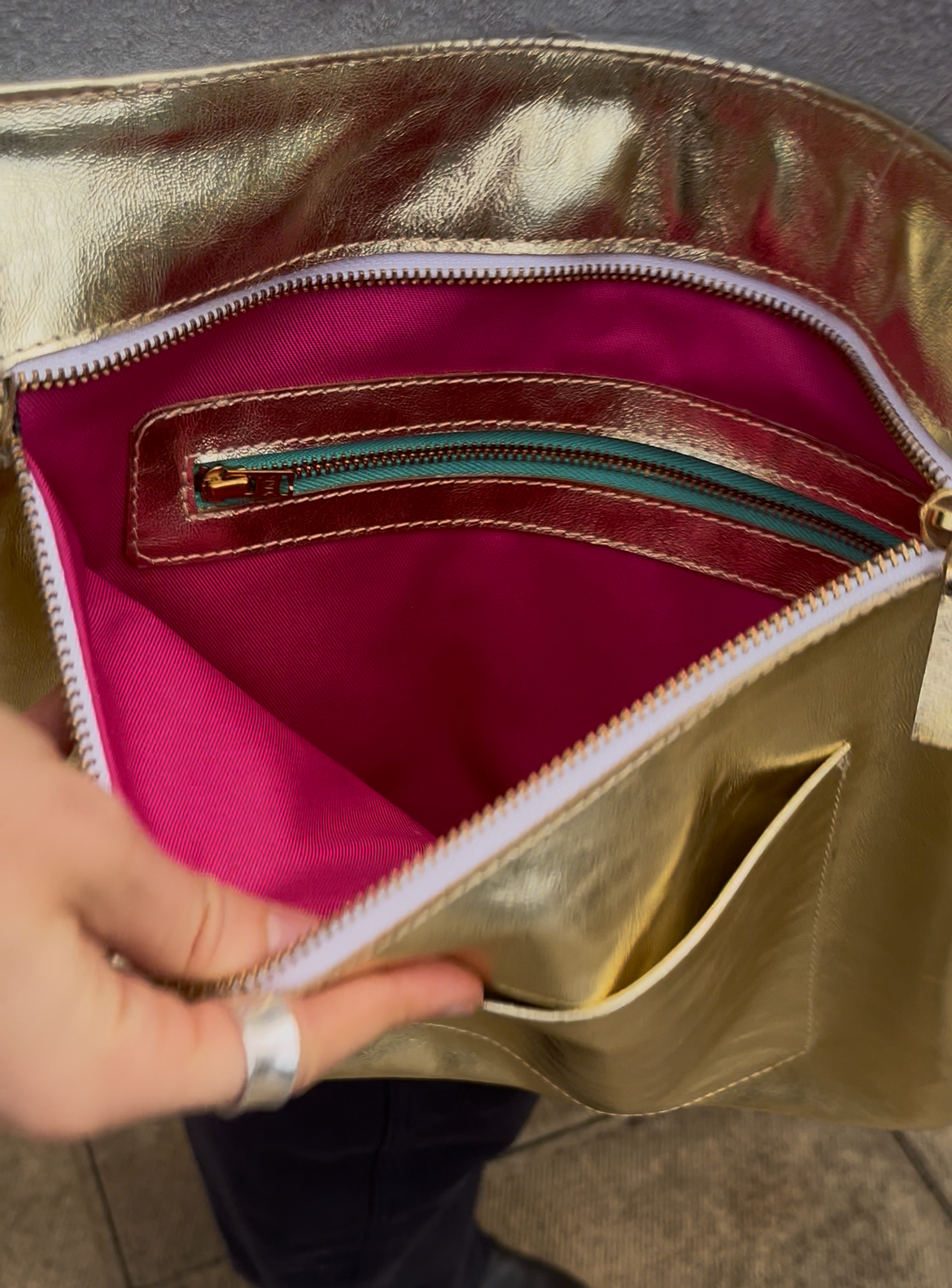 Vinette - sac messager mi-format arc-en-ciel blanc - Précommande