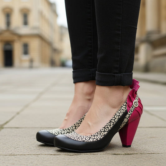 Tresor - Black/Fuchsia heel shoe- Last pair 35