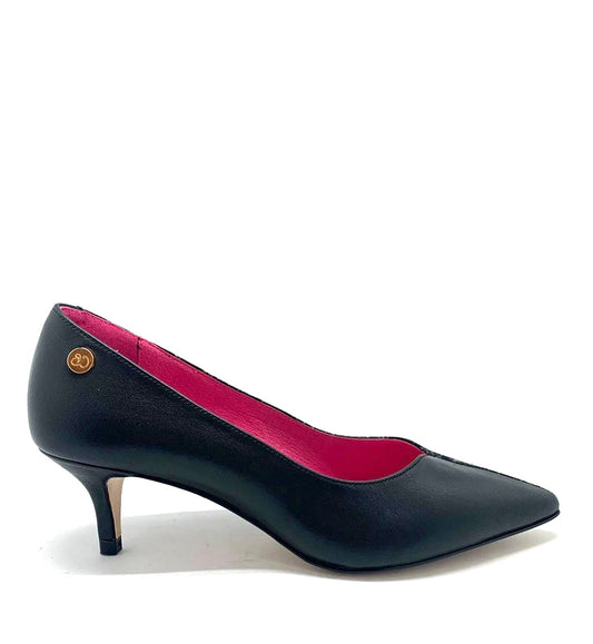 Cruella - Black Flower - Chanii B