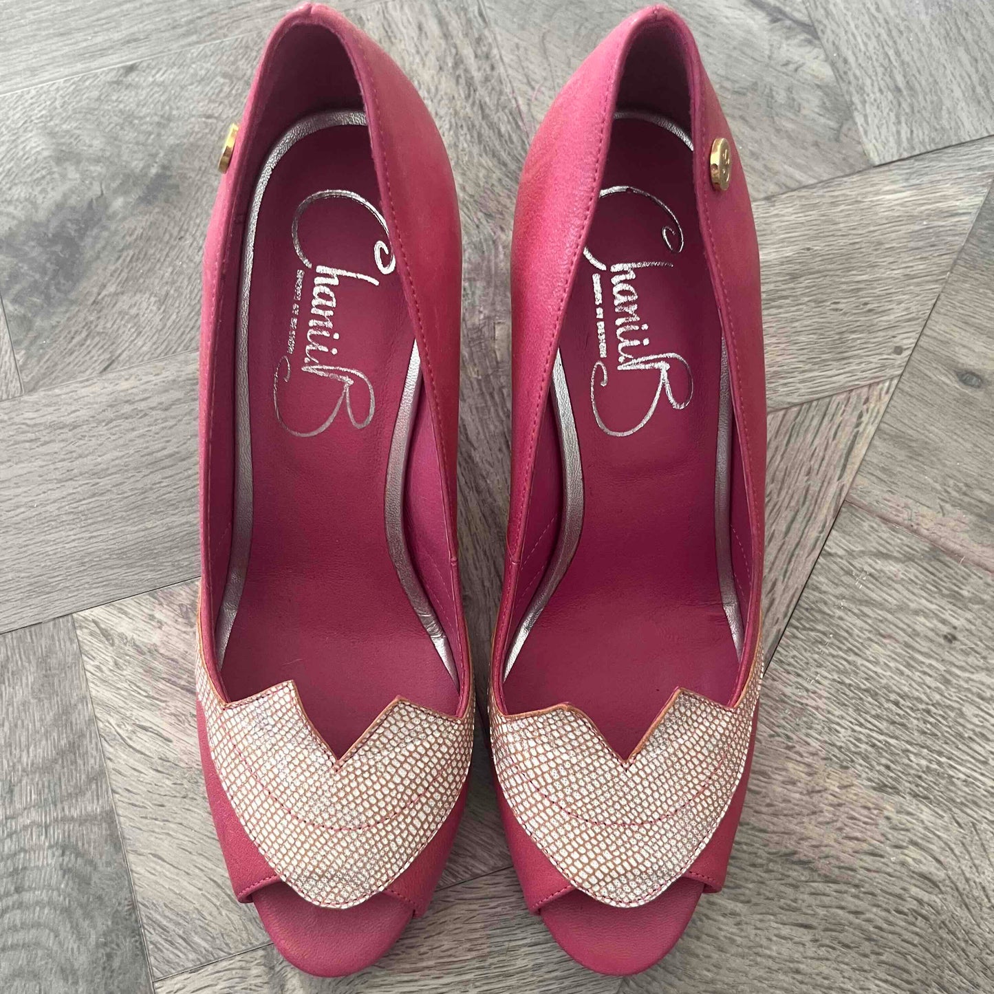 Demure fuchsia