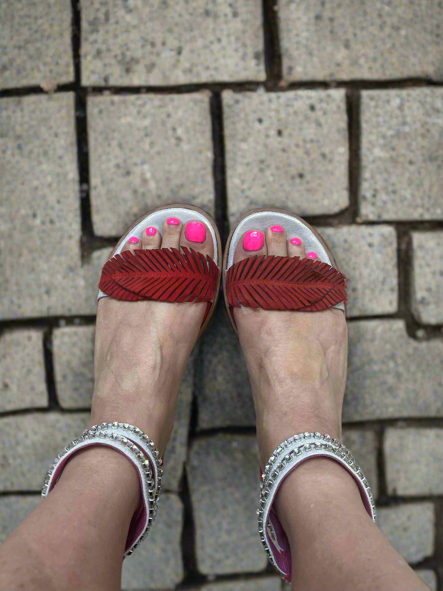 Izzy Red flat sandal - Chanii B