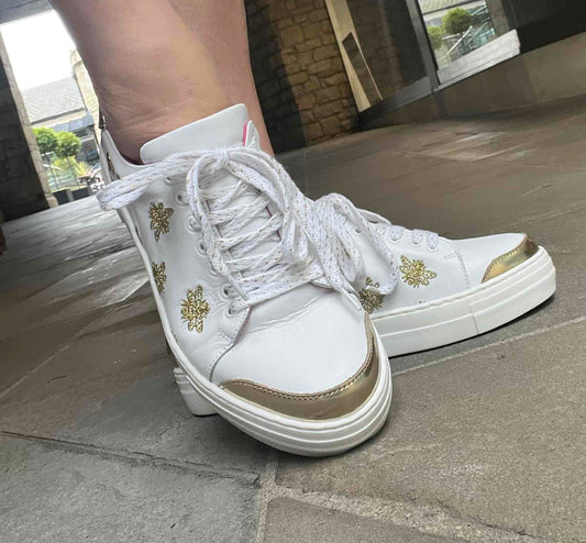 Platinum - White Gold Crown Bee sneaker - Chanii B