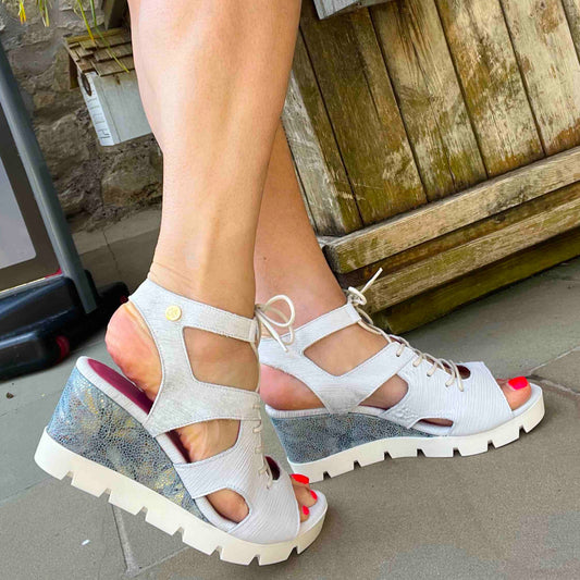 Sissors wedge sandal white lazer wedge sandal - Chanii B