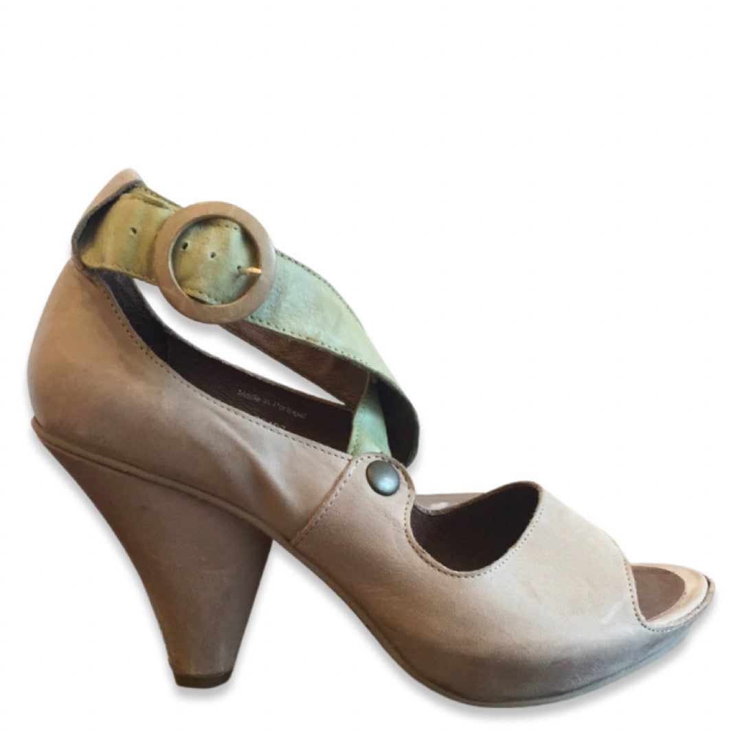 Mon Cherie - Natural Pistachio LAST PAIR 41 - Chanii B