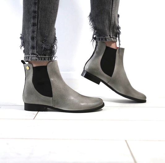 Taille - White Antique Chelsea Boot - Chanii B