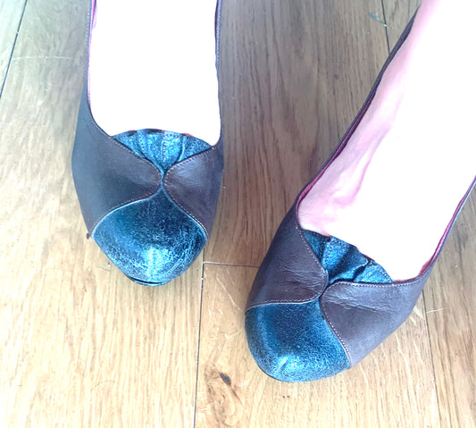 Balloon Brown Navy shoe- LAST PAIR 37! - Chanii B