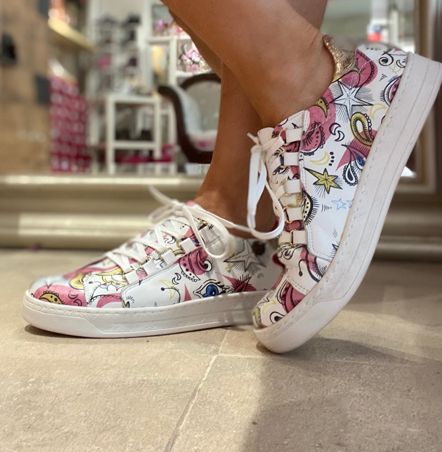 Skate Doodle- White sneaker - Chanii B