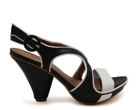 Je Fait - Black/White 36 - Chanii B