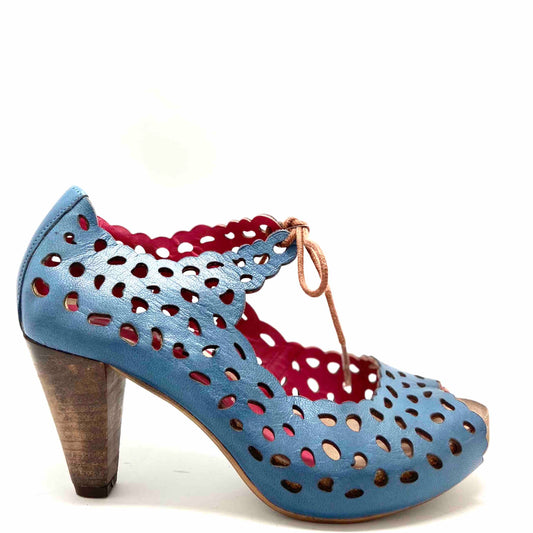 La Lune Blue- LAST PAIR 37 - Chanii B