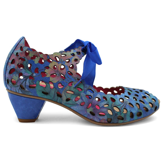 Luca - Blue Flower - Chanii B