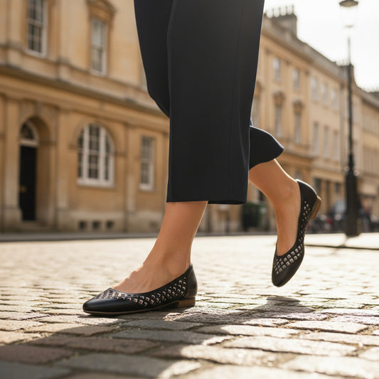 Onyx - Black/White Ballerina last pair 41 - Chanii B