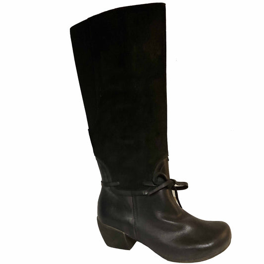 Quake - Black - Wide calf - Last pair 37 - Chanii B