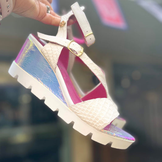 Bien - White Croc Wedge Sandal - Chanii B