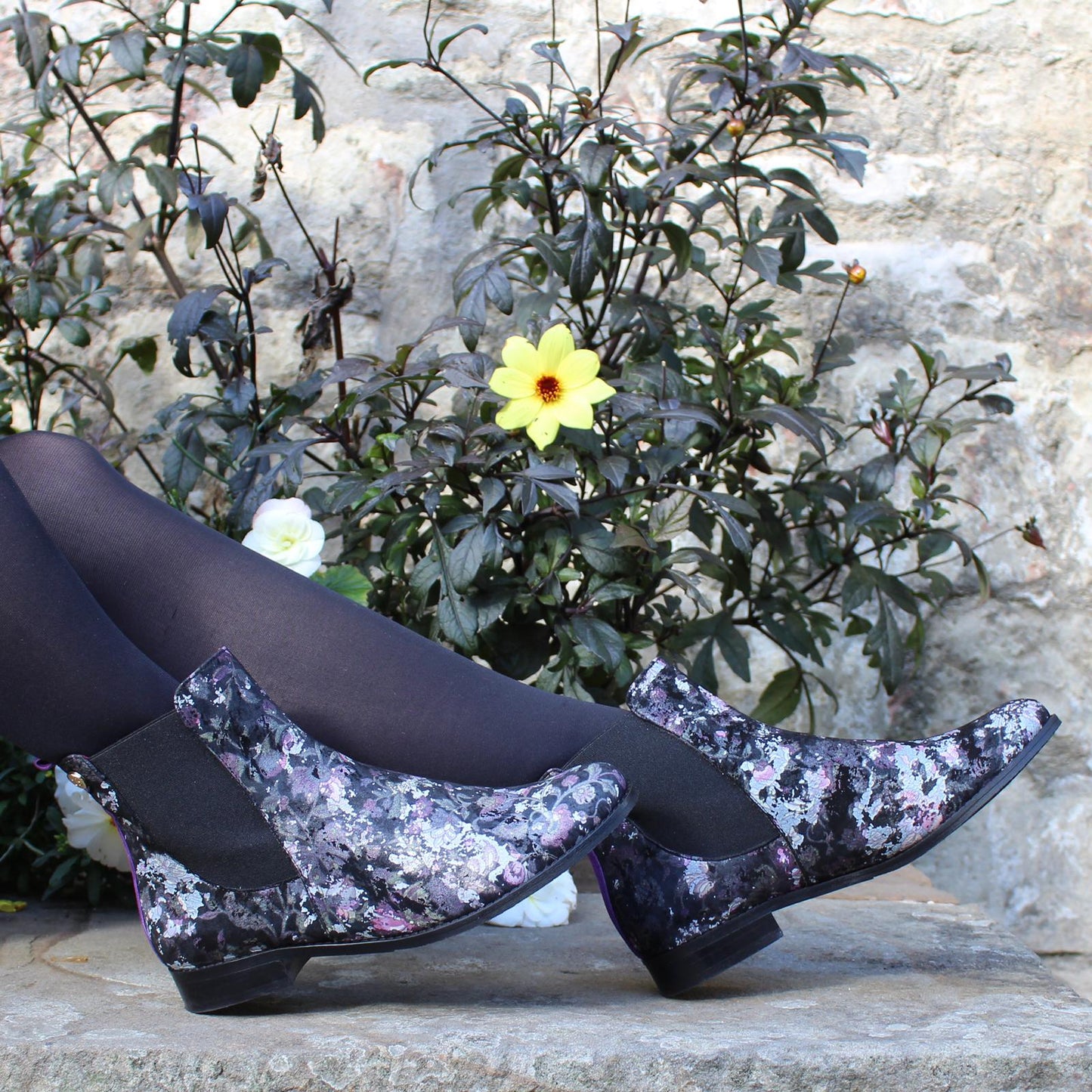 Taille - Grey Antique Floral Chelsea boot - Chanii B