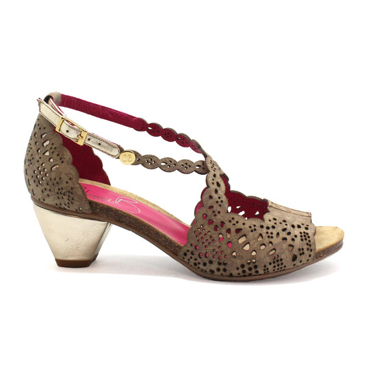 Fille - Champagne - Chanii B