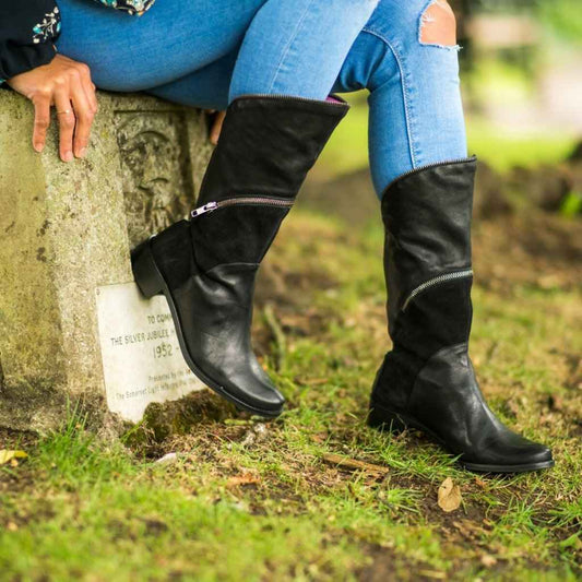 St Chappelle - Black Leather boot-LAST PAIR 36 ( FITS 35)