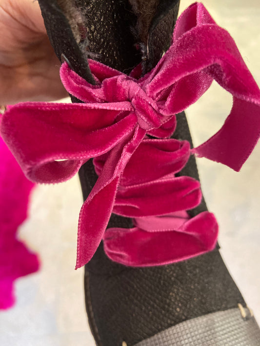 Velvet laces - fuchsia - Chanii B