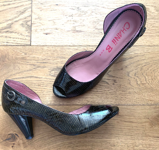 Tre Tre- Black patent-Last pairs 37! - Chanii B
