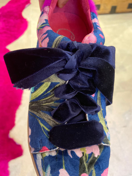 Velvet laces- Navy - Chanii B