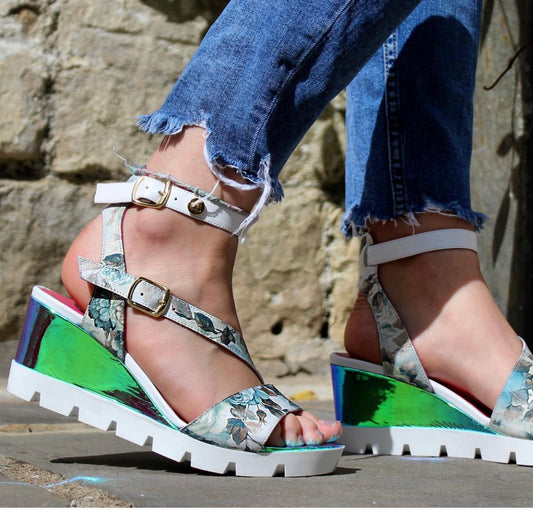 Bien - Grey Flower sandal - Chanii B