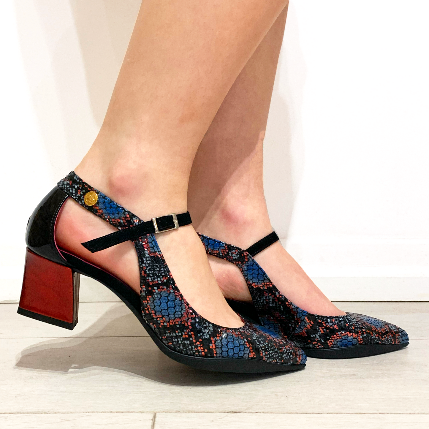 La La - Cobra/Red dress shoe - Chanii B