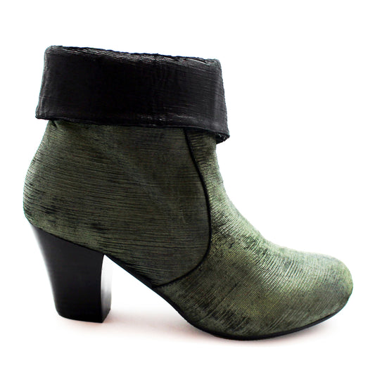 Mais Oui - Green Laser - Chanii B