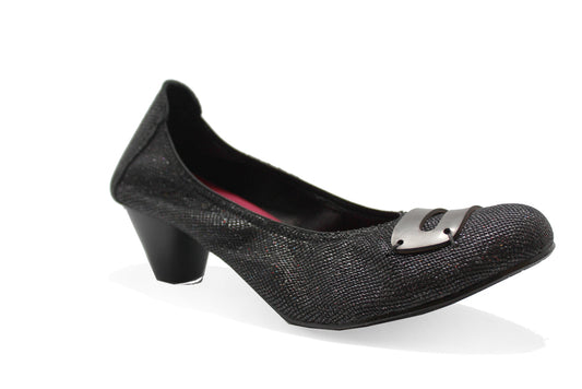 Plateau - Black- Last pairs 40 & 42 - Chanii B