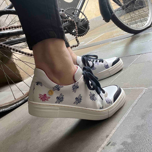 Platinum - White Crown Bee sneaker - Chanii B