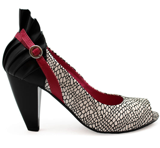 Rosert black and white LAST PAIRS 35 & 37! - Chanii B