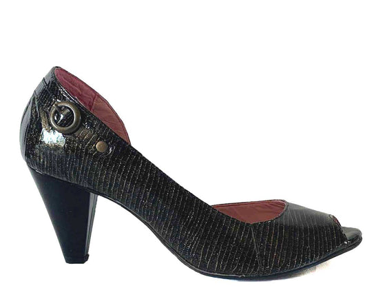 Tre Tre- Black patent-Last pairs 37! - Chanii B