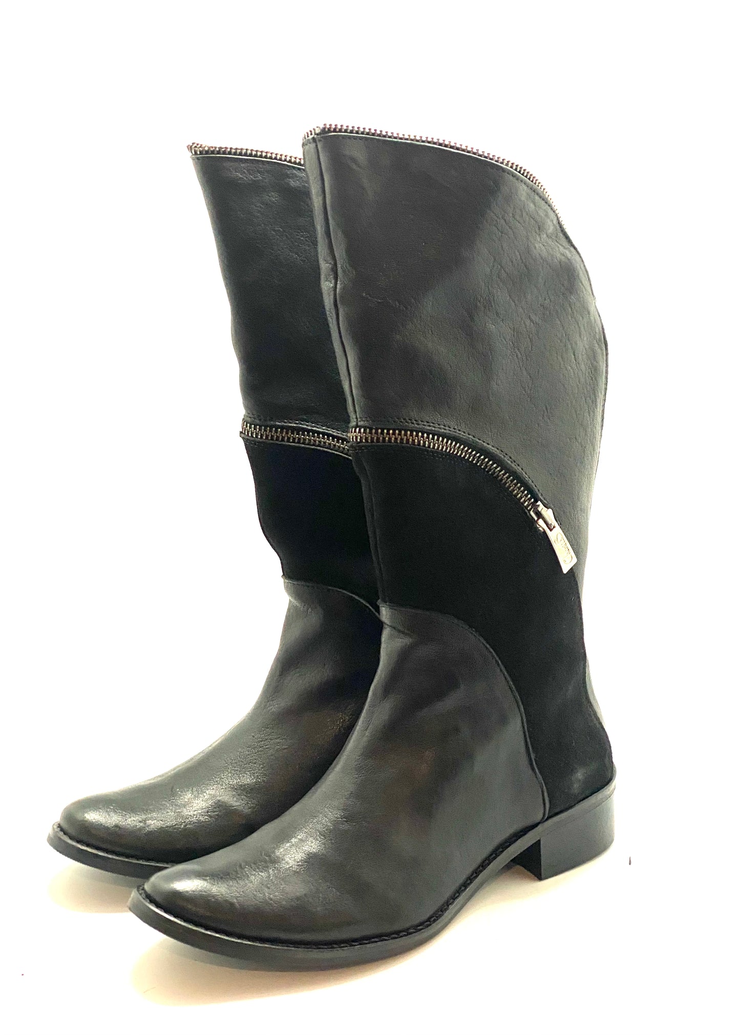 St Chappelle - Black Leather boot- Last pairs 36