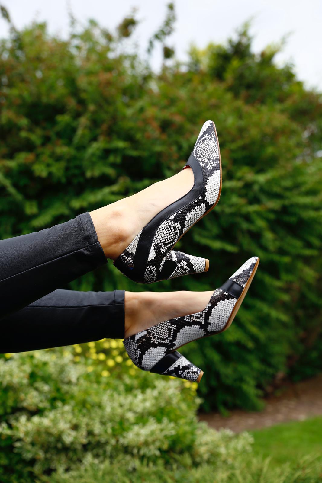 Salon - Black and White snake print- last pair 36