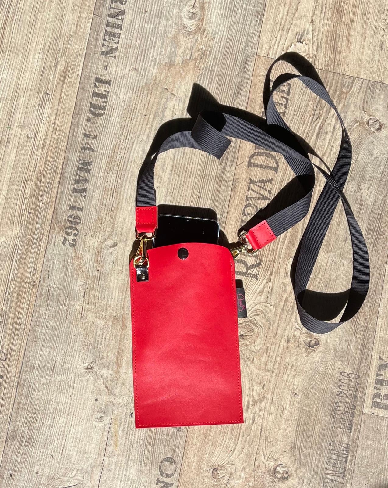 Le Paquete-Red phone holder bag - Chanii B