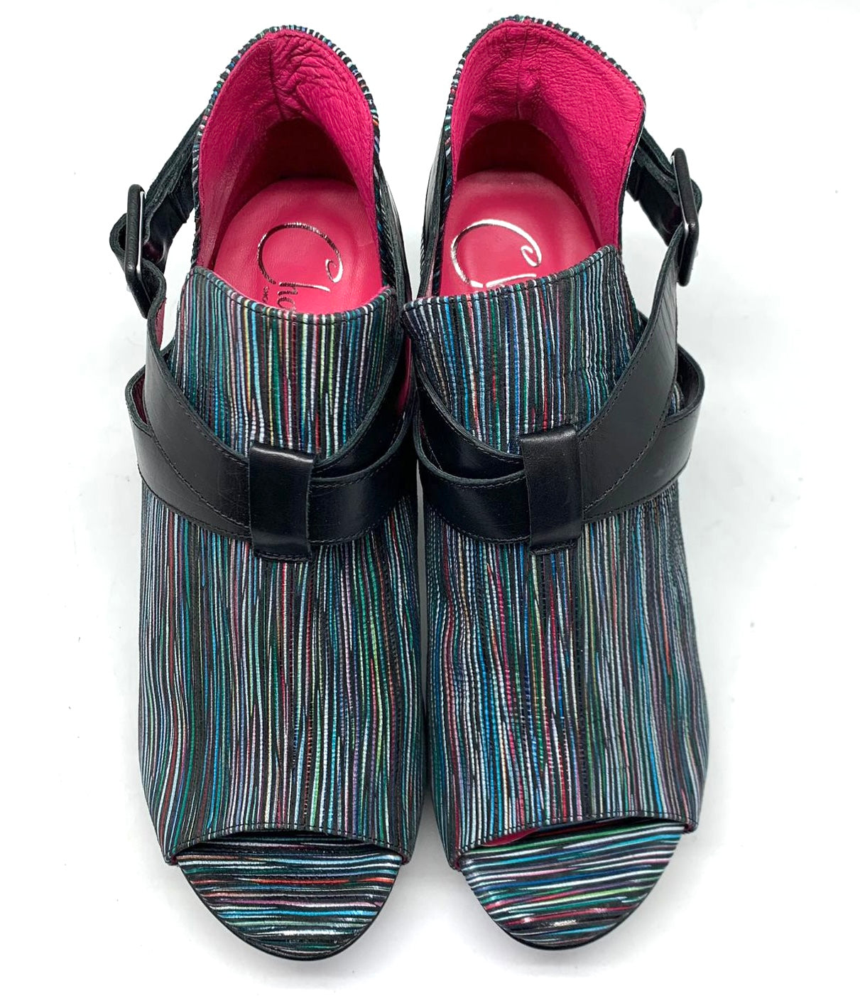 Rouge - Black Stripe platform shoe
