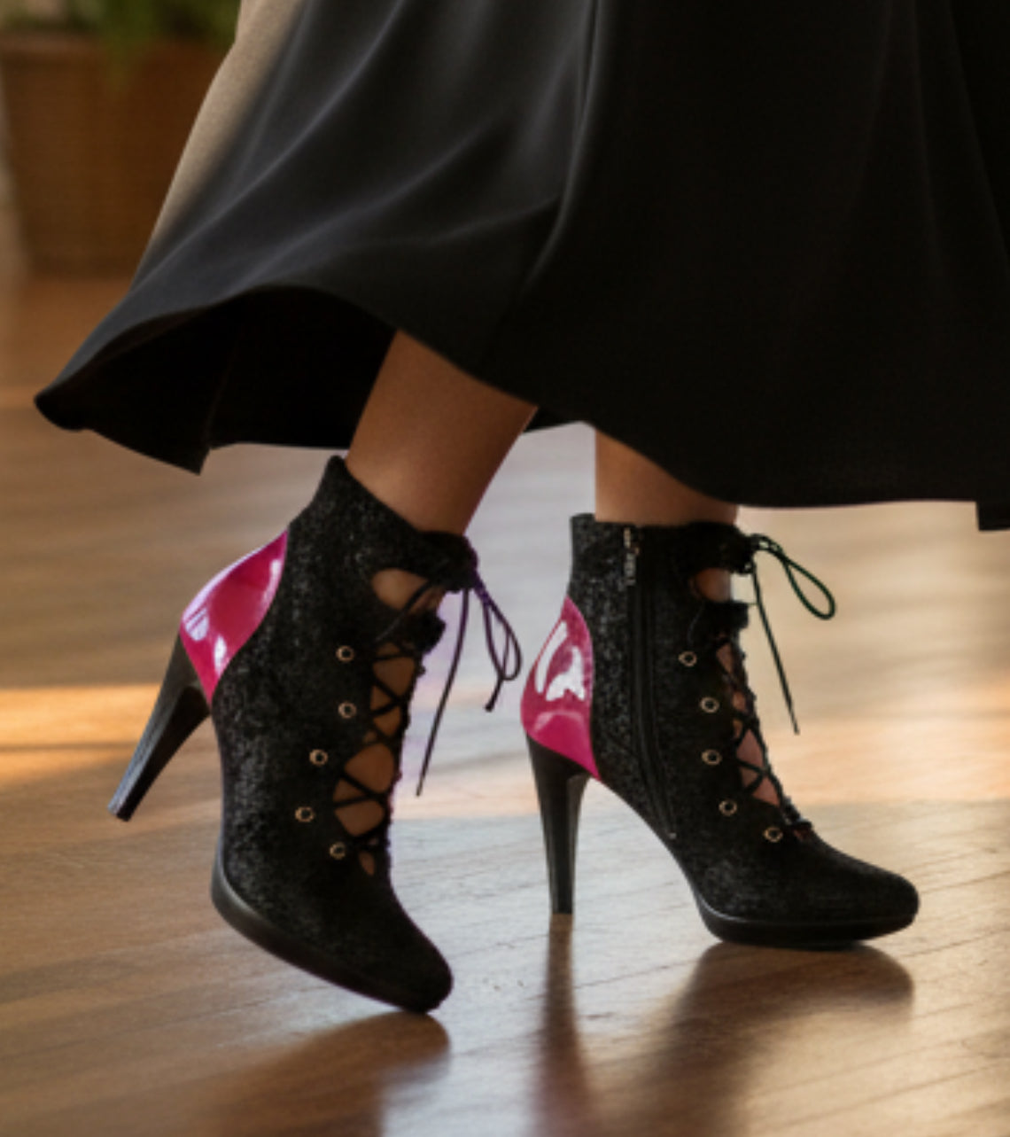 St Martins - Black/Fuchsia high heel shoe - Chanii B