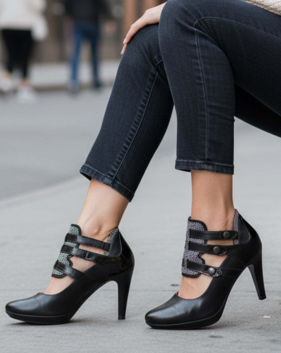 Andes - Black heel shoe