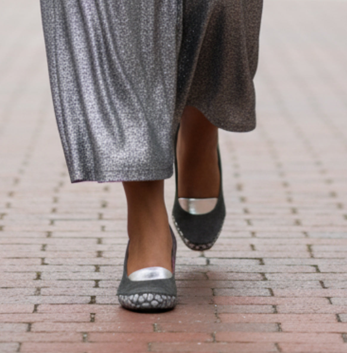 Seine - Grey/Silver Hexagon - Chanii B