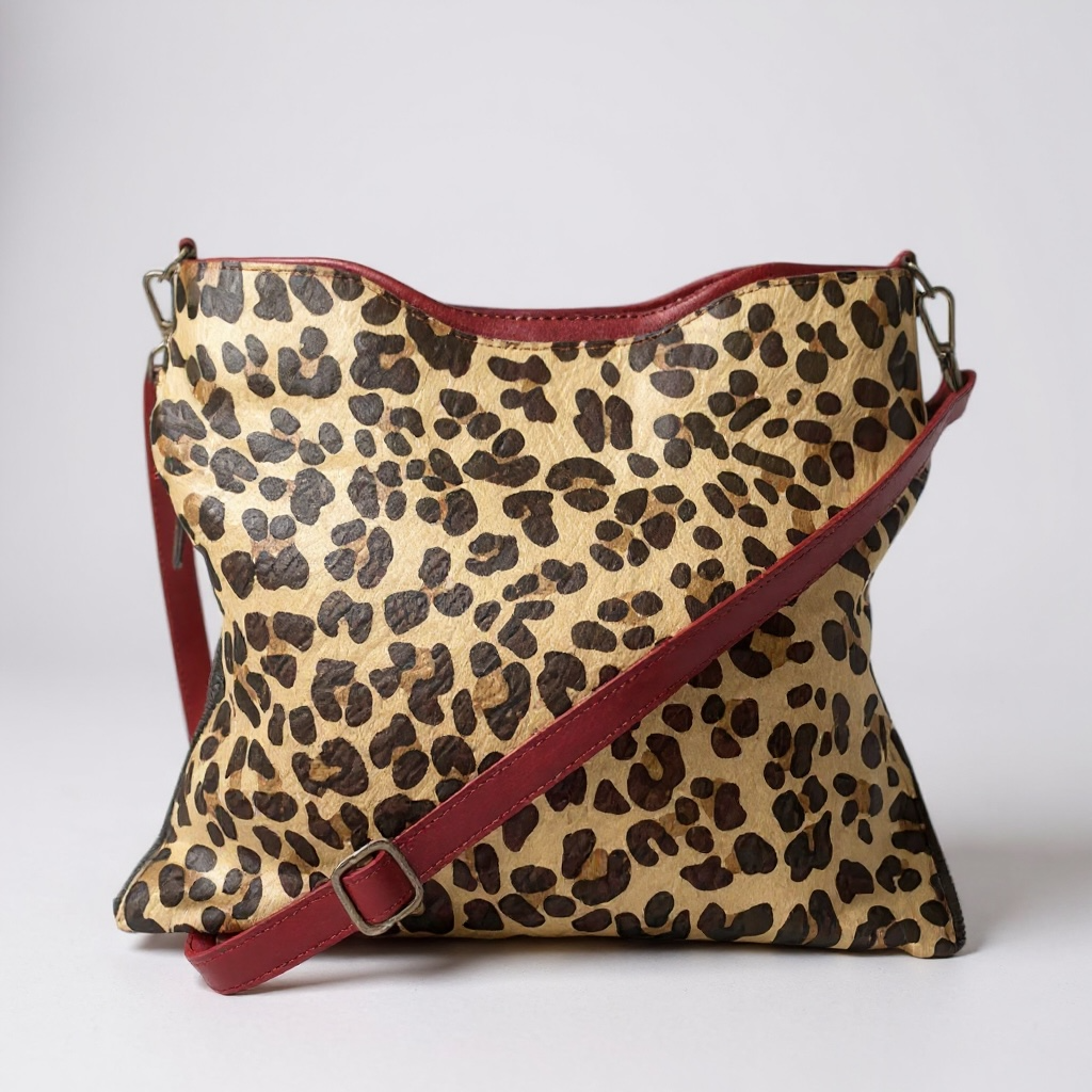 Riche - Leopard/Red- Limited edition