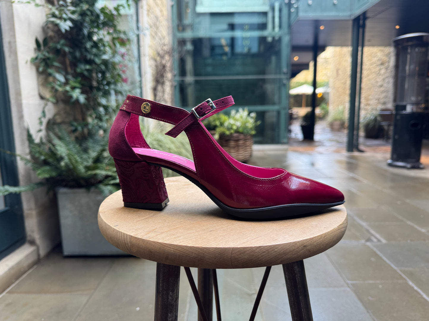 La La -Wine patent low heel shoe